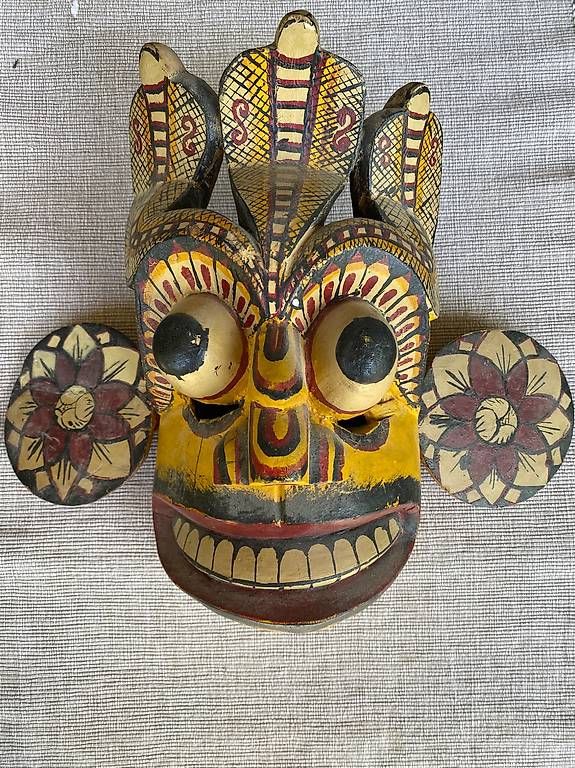 Masken: Indonesische Maske  – Defekt aus Dielsdorf von bar_7t27