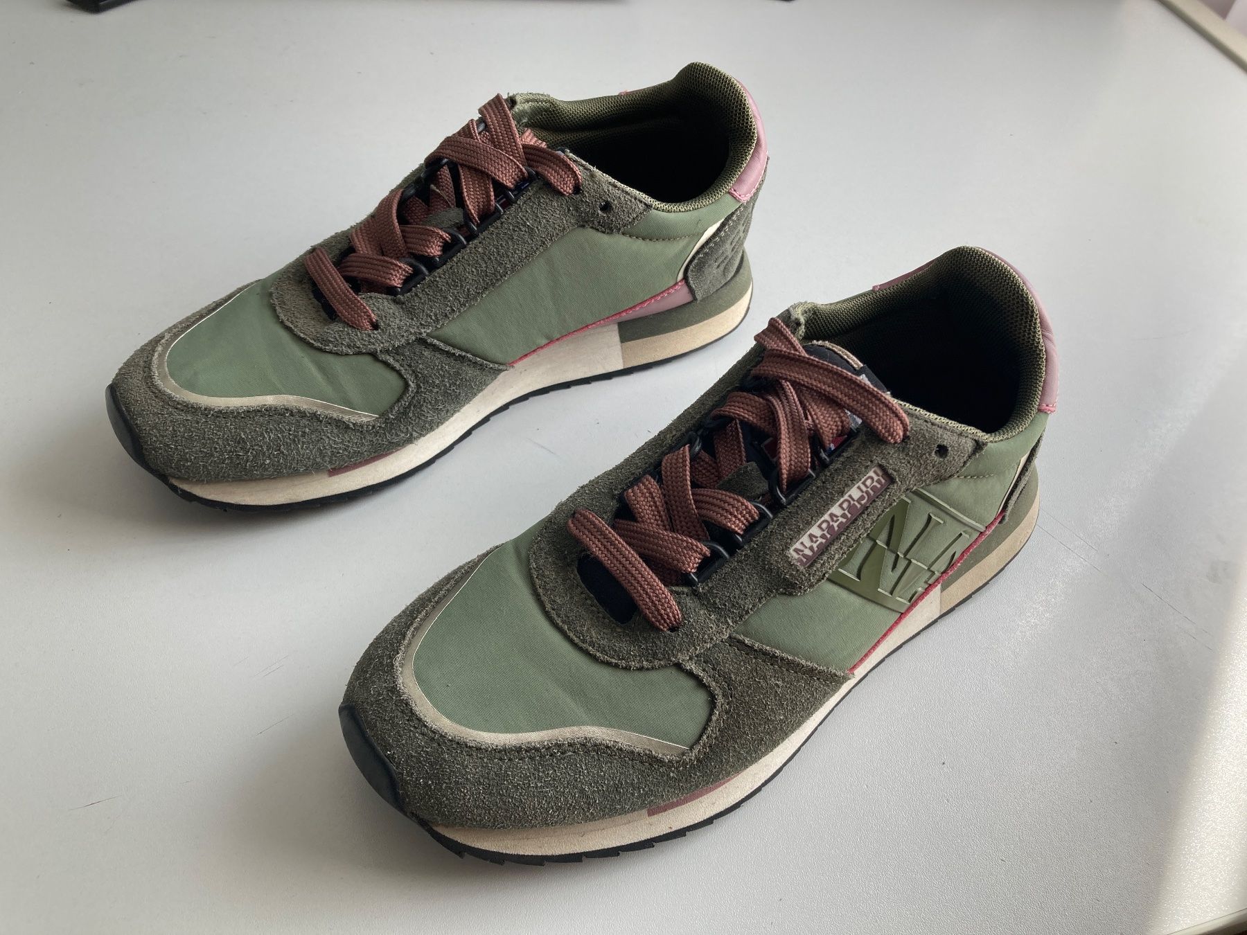 Napapijri Scarpe da donna: NAPAPIJRI Sneakers Gr. 37 – Usato da Küsnacht ZH venduto da PLZoll 7