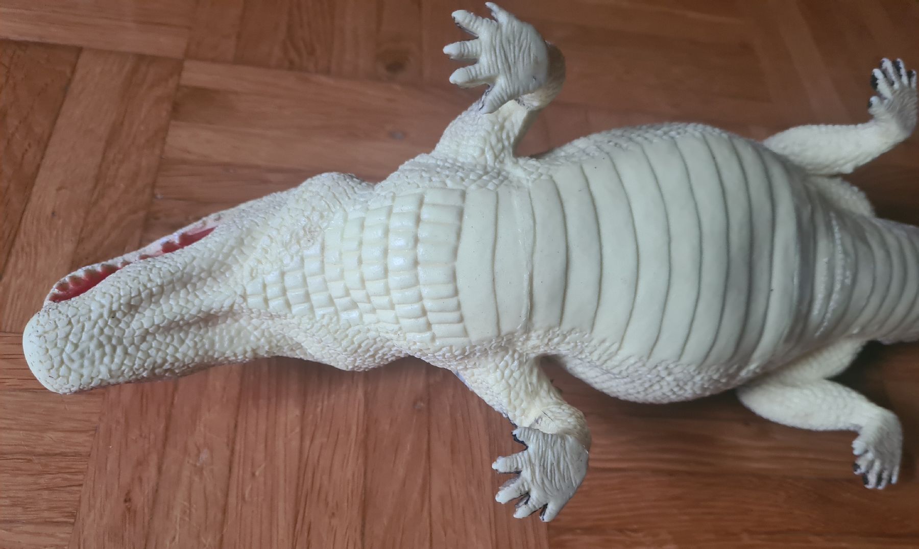 Giocattoli: Alligator en plastique dur 60 cm – Usato da Tramelan venduto da Belleza82 2