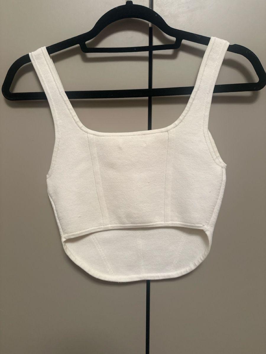 Aritzia Tops: Aritzia top – Gebraucht aus Binningen von mar_nz5s 1
