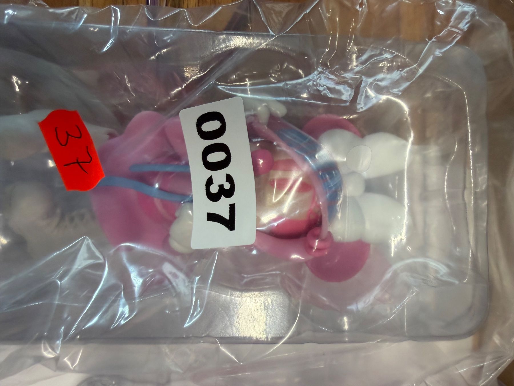 Disney Statuette: 1 Stück Mini Mouse Figur im Winterlook . – Nuovo (secondo la descrizione) da Rheinfelden venduto da Gazzi 2