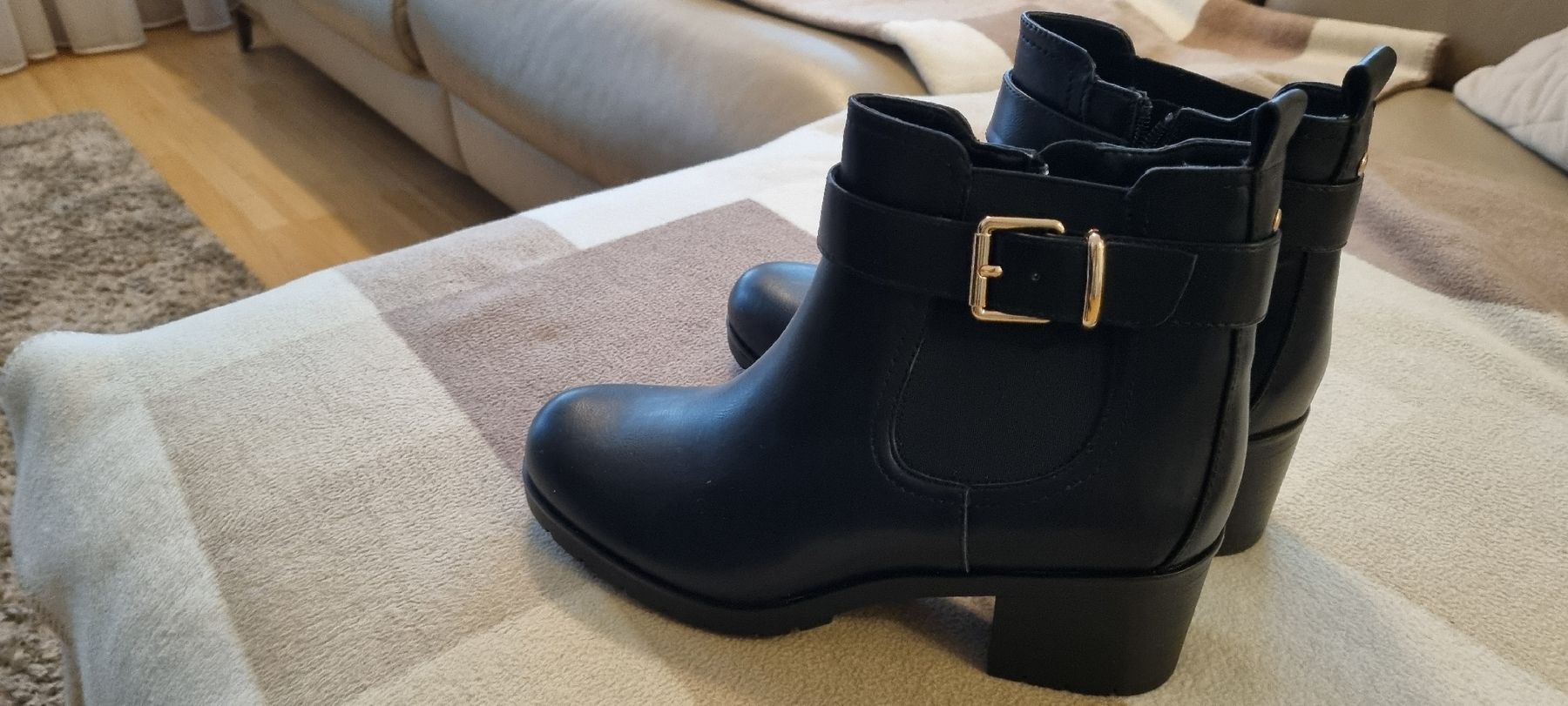 Scarpe da donna: Lederstiefel Gr. 41 Neu – Nuovo e nell'imballaggio originale da Zug venduto da puzzle73 1
