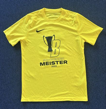 Nike T-Shirt Schweizer Meister 2023 gelb Grösse S 