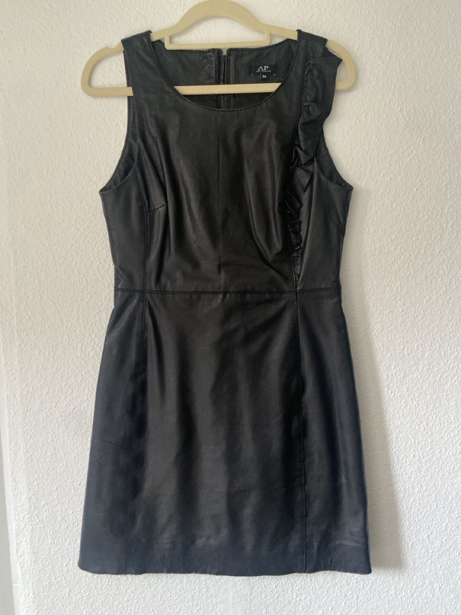 Vestiti: Leder Kleid – Nuovo (secondo la descrizione) da Murten venduto da februari