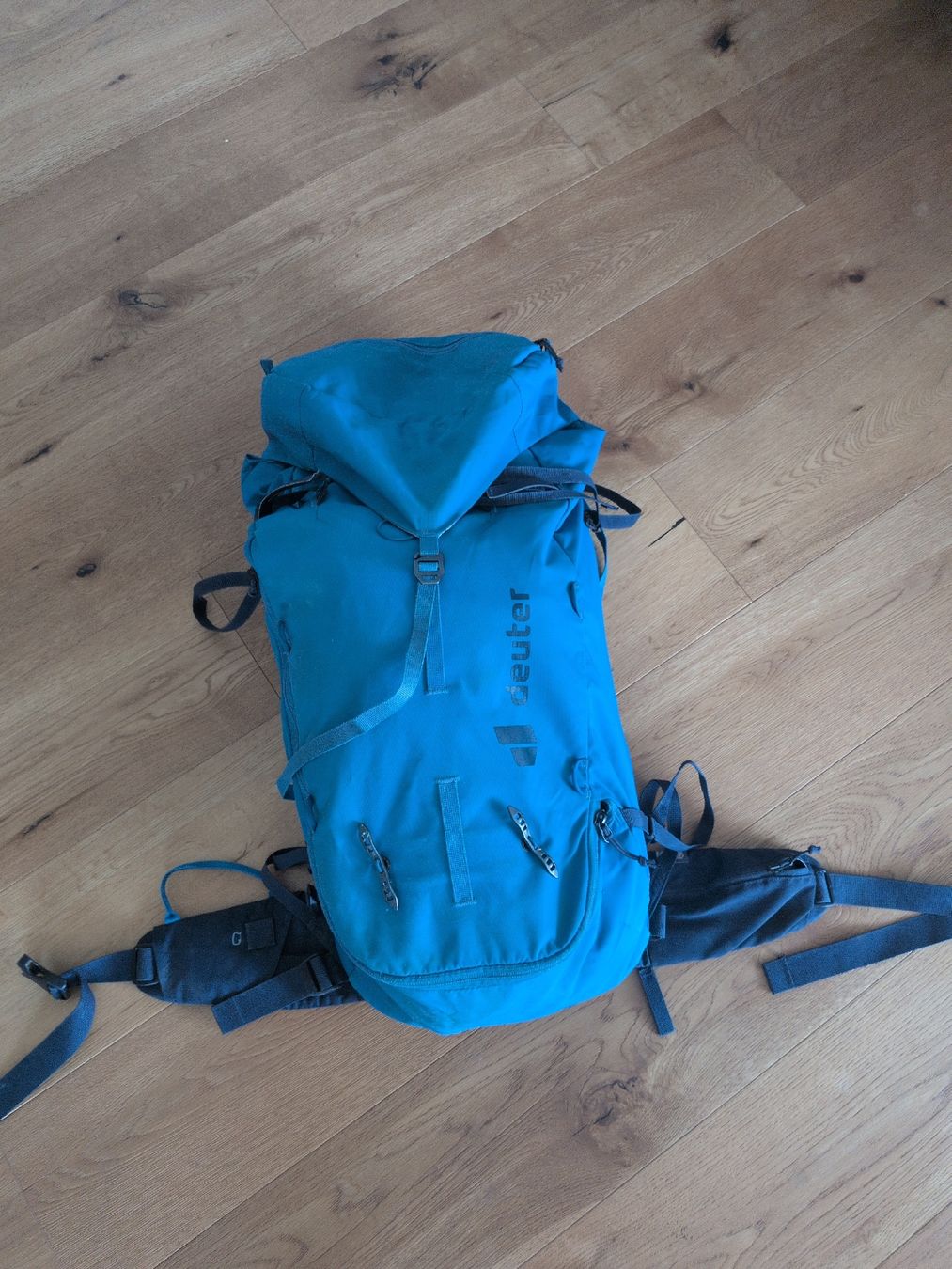 Deuter Sacs à dos: Deuter Guide 44+8 – D'occasion à Gunten par mtnstar