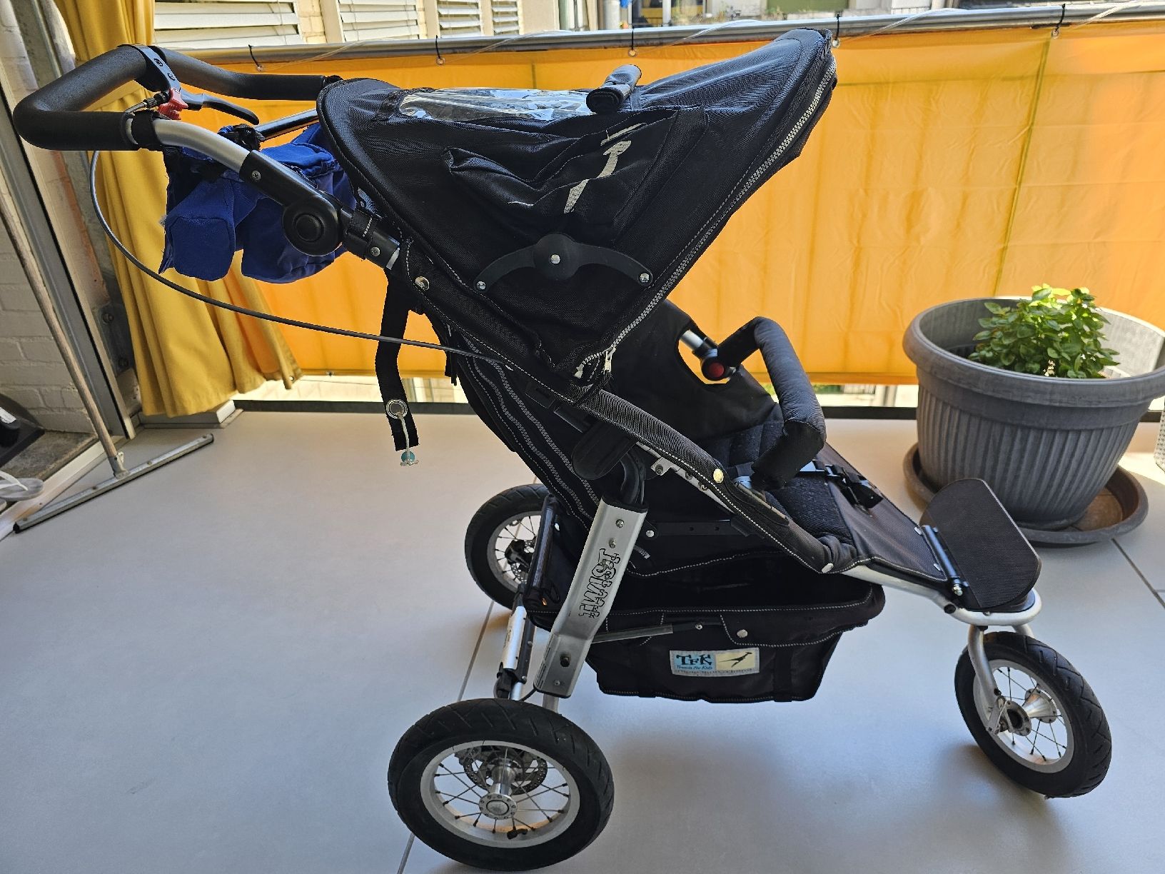 TFK Kinderwagen: Kinderwagen TFK Twist Joggster – Gebraucht aus Basel von Fered