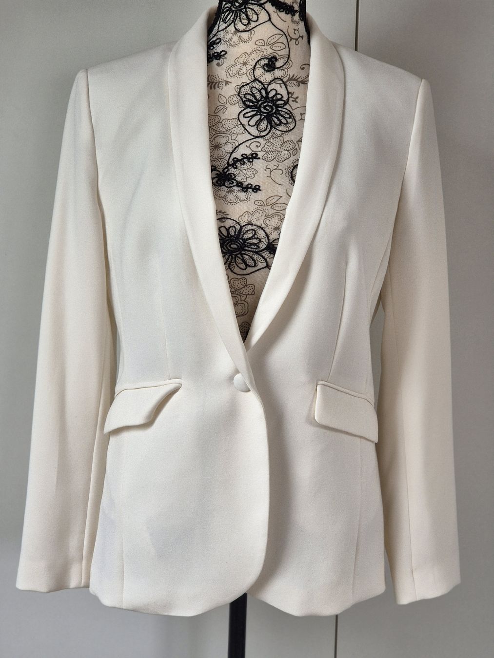 Giacche: Schicker Blazer, Grösse 38/40 – Usato da Oberbuchsiten venduto da Wilandra