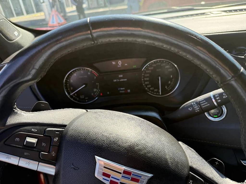 Automobili: Cadillac XT4 2.0 T Sport AWD – Usato da Langenthal venduto da Goergens10 4
