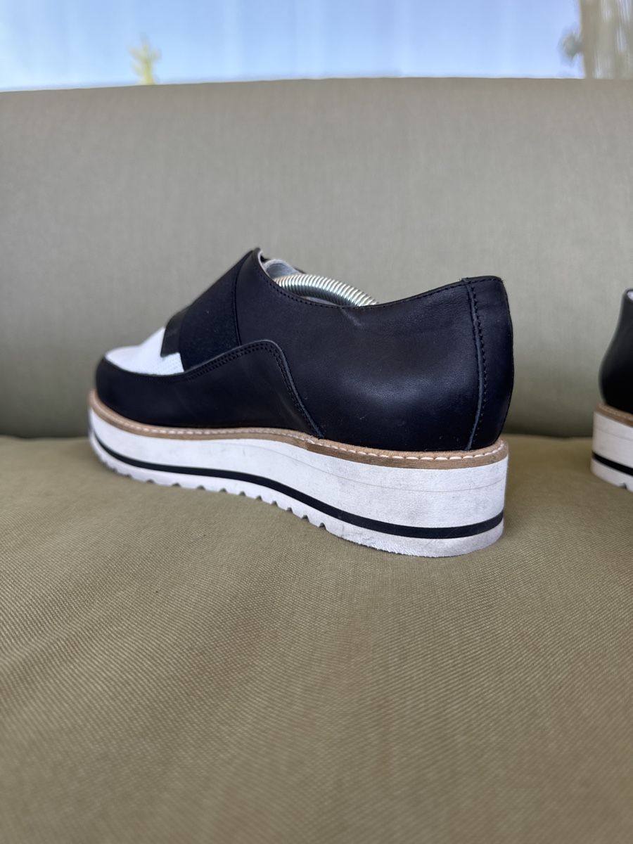 Scarpe da donna: Stylish Black & White Platform Loafers - EU Size 39 – Nuovo (secondo la descrizione) da Berneck venduto da E_ZLK 2