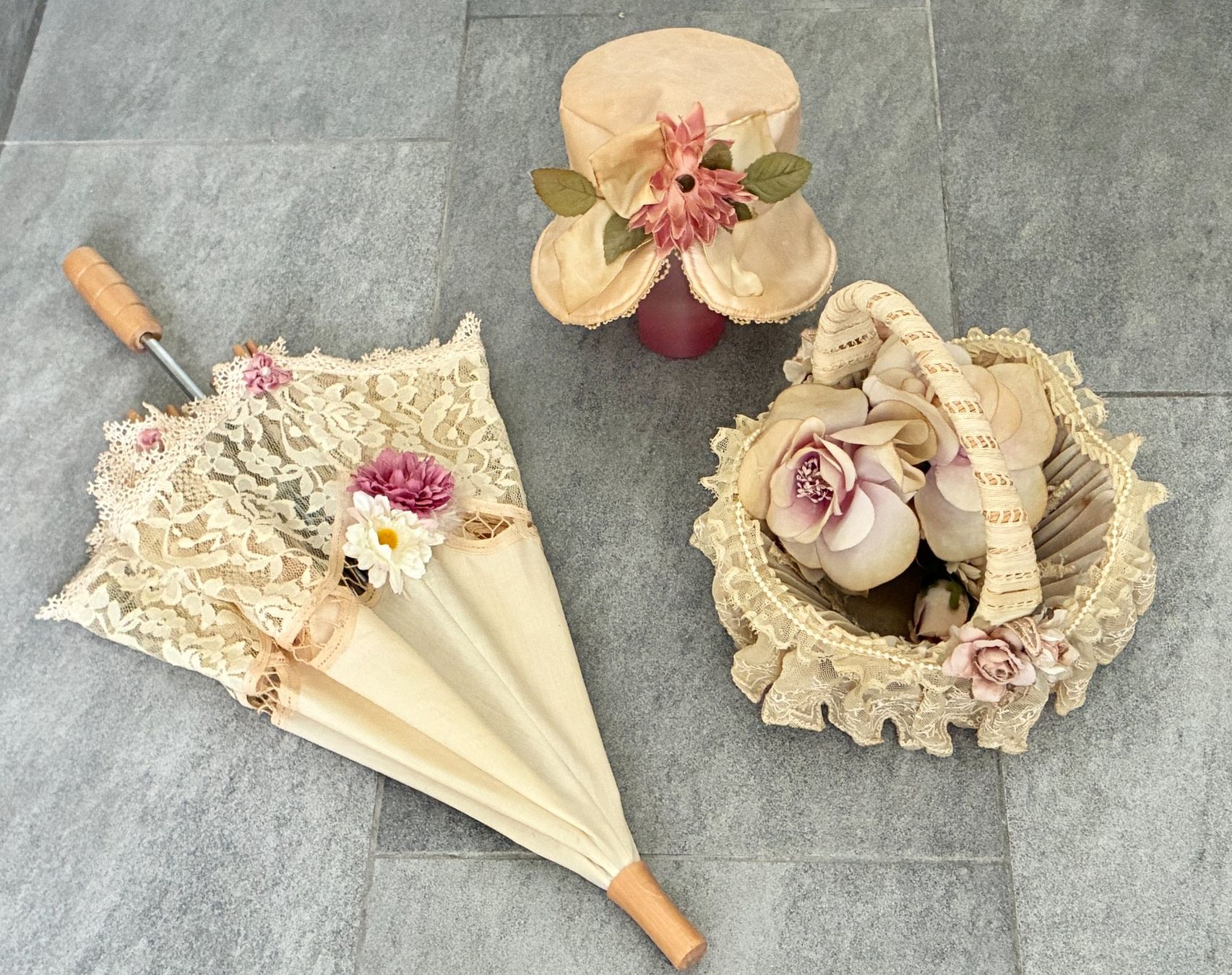 Bambole: Vintage Puppenkleider/Accessoires Lot No.10 – Usato da Kloten venduto da Nephty 1