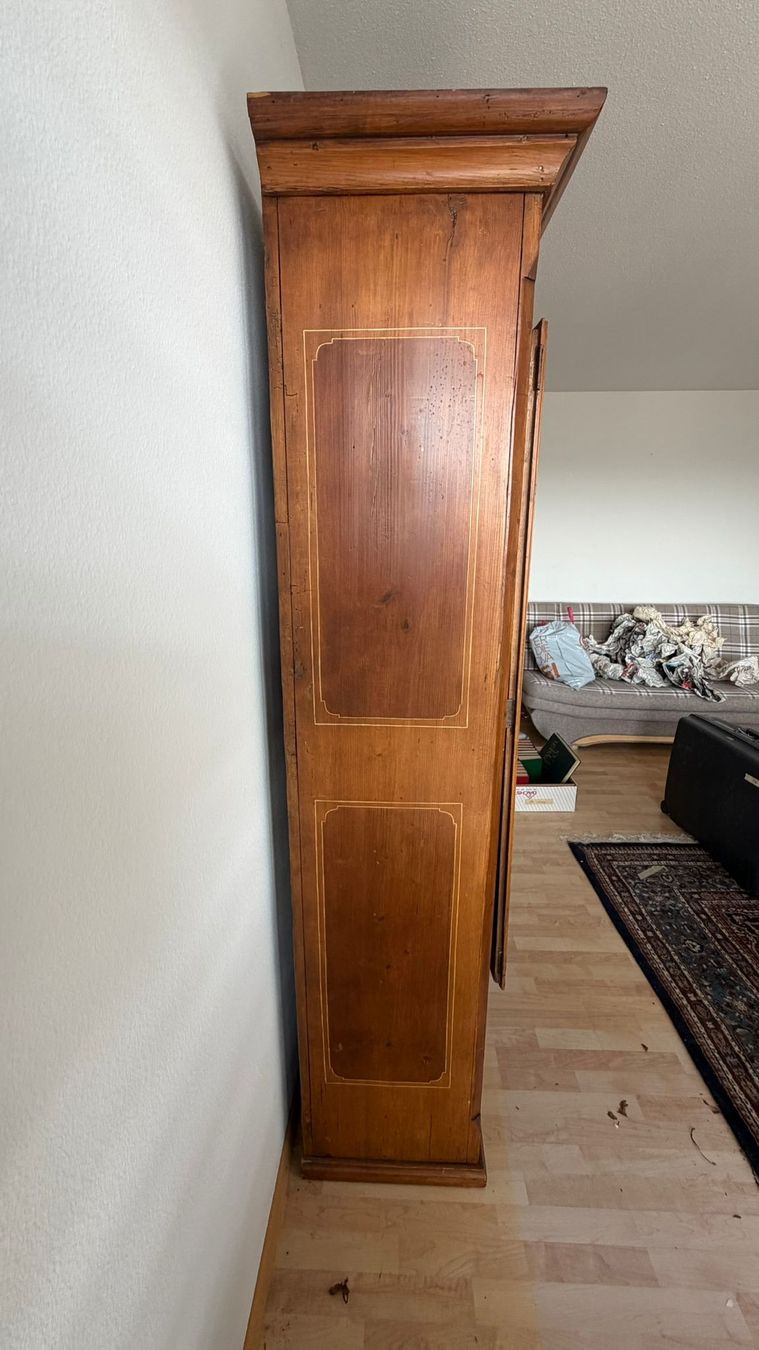 Schränke: Alter Schrank mit Bauernmalerei – Gebraucht aus Schöftland von Corik 1