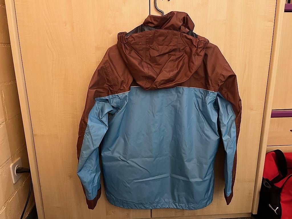 Jacken: Regenjacke Gr.164 – Gebraucht aus Teufenthal AG von and_rea7 2