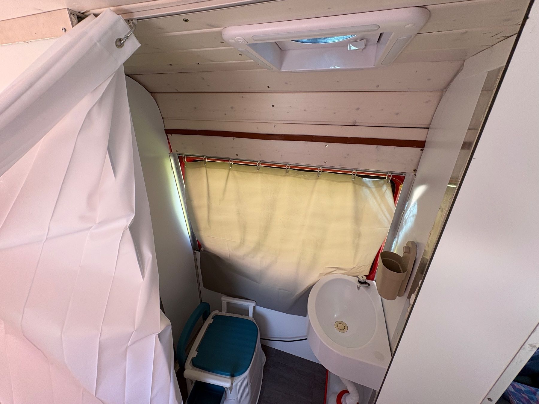 Mercedes-Benz Automobili: MERCEDES-BENZ Sprinter 314 4X4 CAMPING – Nuovo (secondo la descrizione) da Hasle LU venduto da Mroeoesli0 7