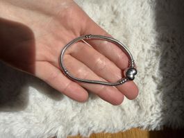 Pandora Schlangen-Gliederarmband mit Herz-Verschluss & Guess