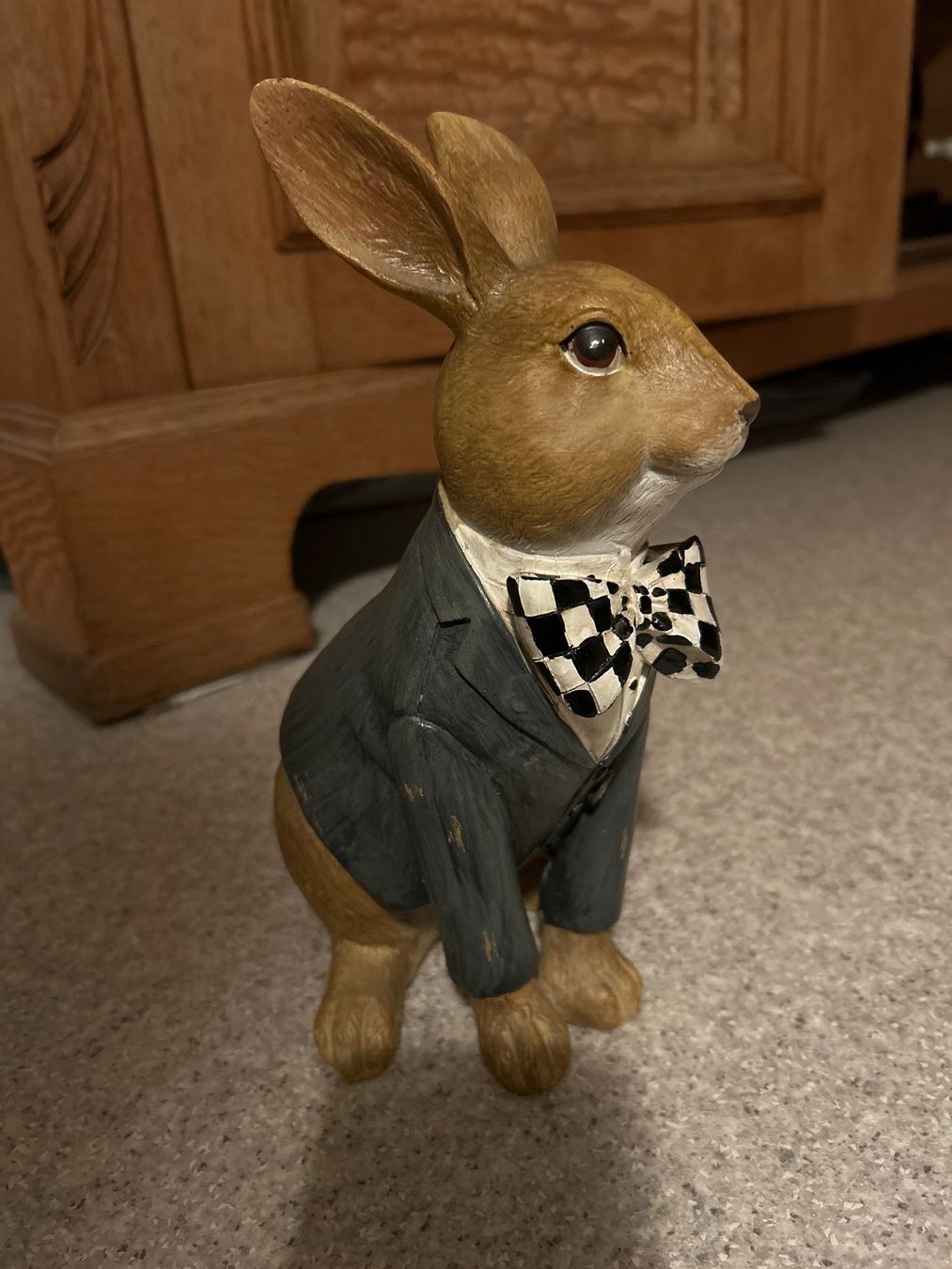 Figuren: Deko Hase mit Anzug und Fliege – Neu (gemäss Beschreibung) aus Unterkulm von AntiqueChic. 3