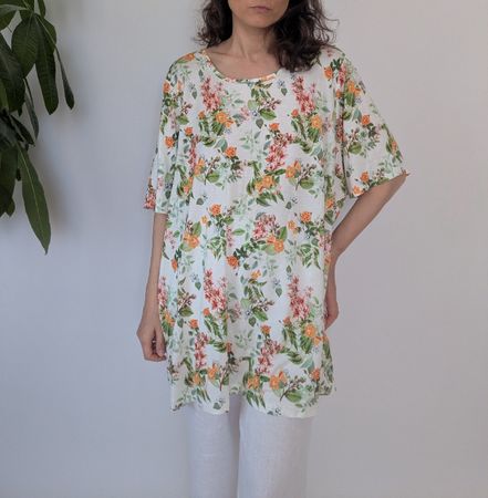 Damen Bluse floral Grösse 2XL 100% Viskose 