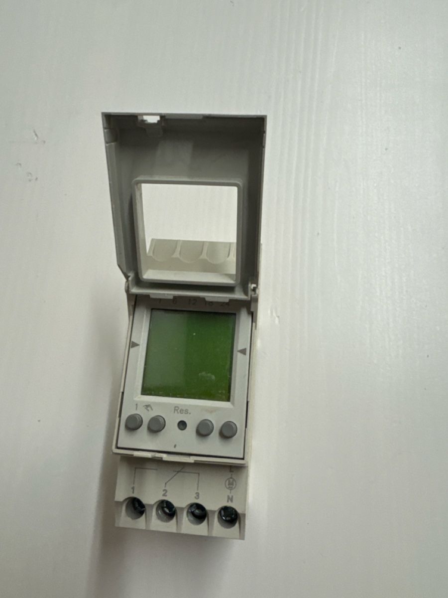 Interruttori: Zeitschaltuhr Grässlin Talento 371 plus – Usato da Rheinfelden venduto da conejo74 1