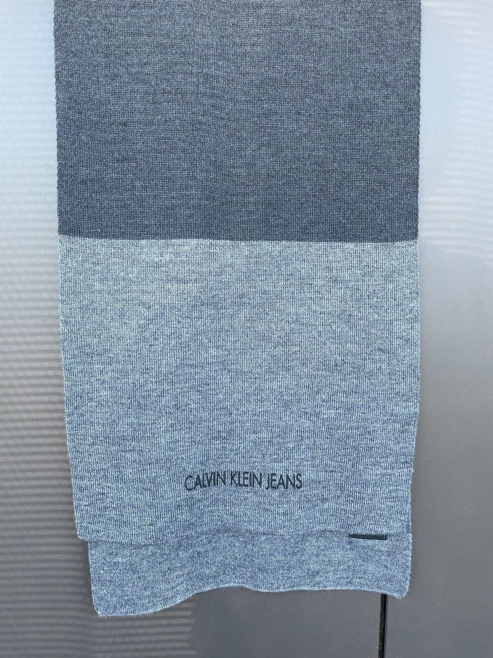 Calvin Klein Foulard & Sciarpe: CALVIN KLEIN Schal 170 cm – Usato da Zug venduto da dim_np7l 1
