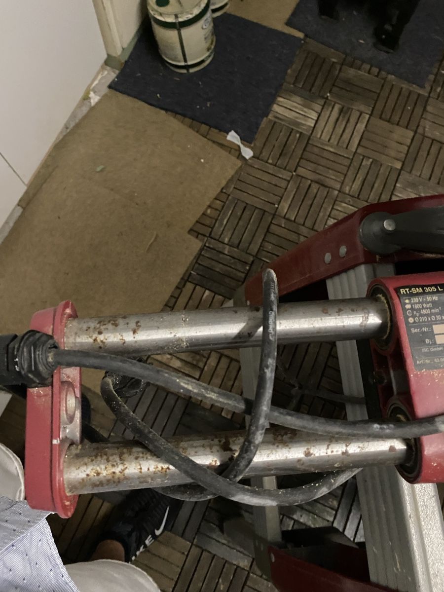 Einhell Tutte le macchine: Kappsäge Einhell RT-SM 305 L mit Untergestell gebraucht – Usato da Frauenfeld venduto da .BOO. 2