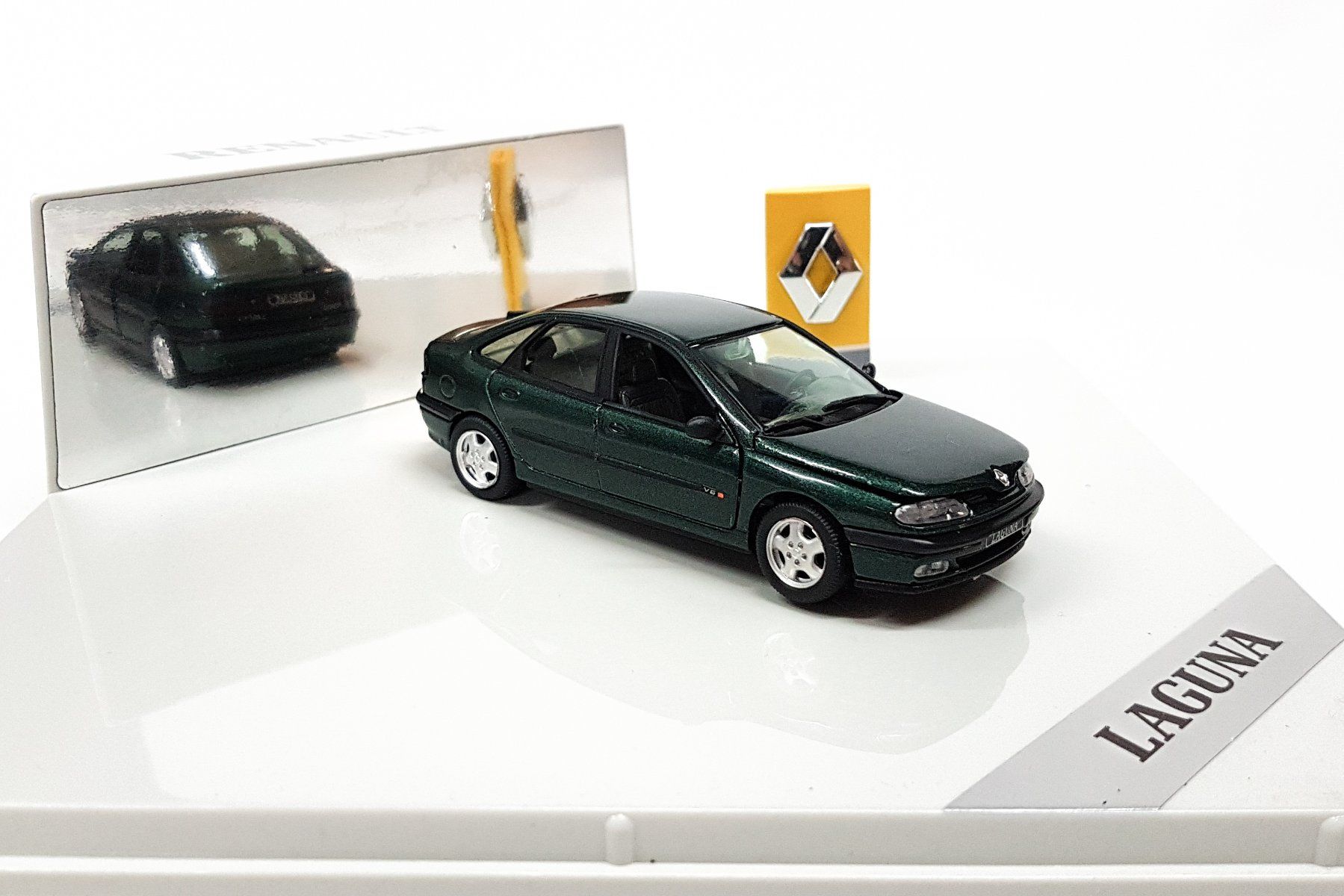 Renault Modellautos: 1:43 Renault Laguna – Neu und originalverpackt aus Affoltern am Albis von Modellshop-8910