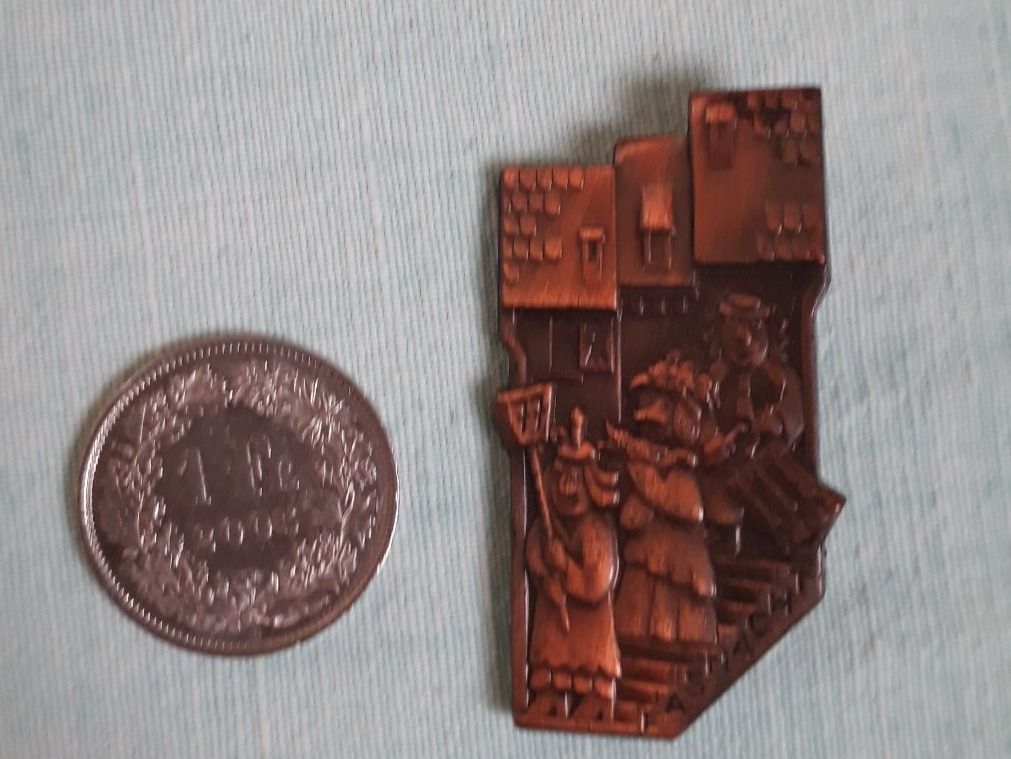 Basler Placchette & Badge: Fastnacht Plakette 1977 – Usato da Zürich venduto da wildflower26 2