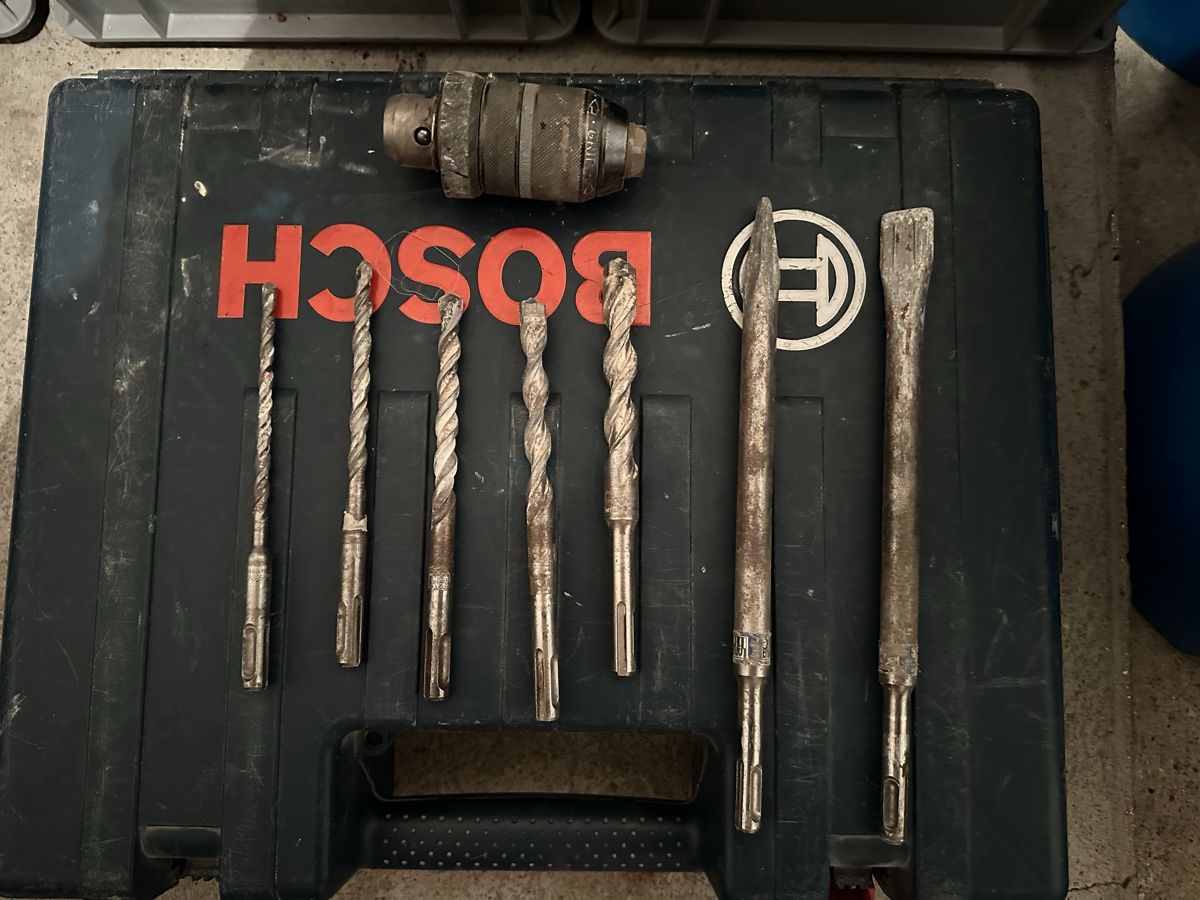 Tutte le macchine: Bosch Abbruchhammer, Winkelschleifer, Säbelsäge Set. – Usato da Neuendorf venduto da hakan010 3