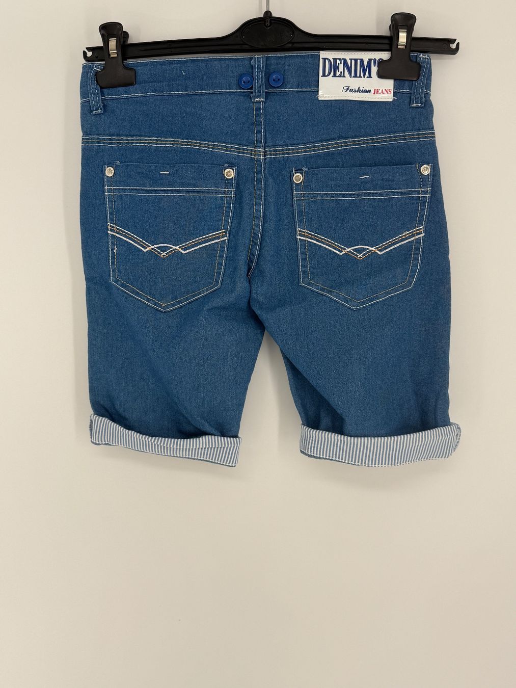 Pantaloni: Dünne Jeans Shorts Gr. 140 – Usato da Auenstein venduto da moin. 1
