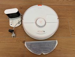 Aspirateur robot lavant Roborock S7 blanc avec accessoires