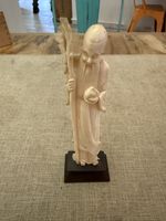 Statuette asiatique vieillard avec bâton sur socle bois