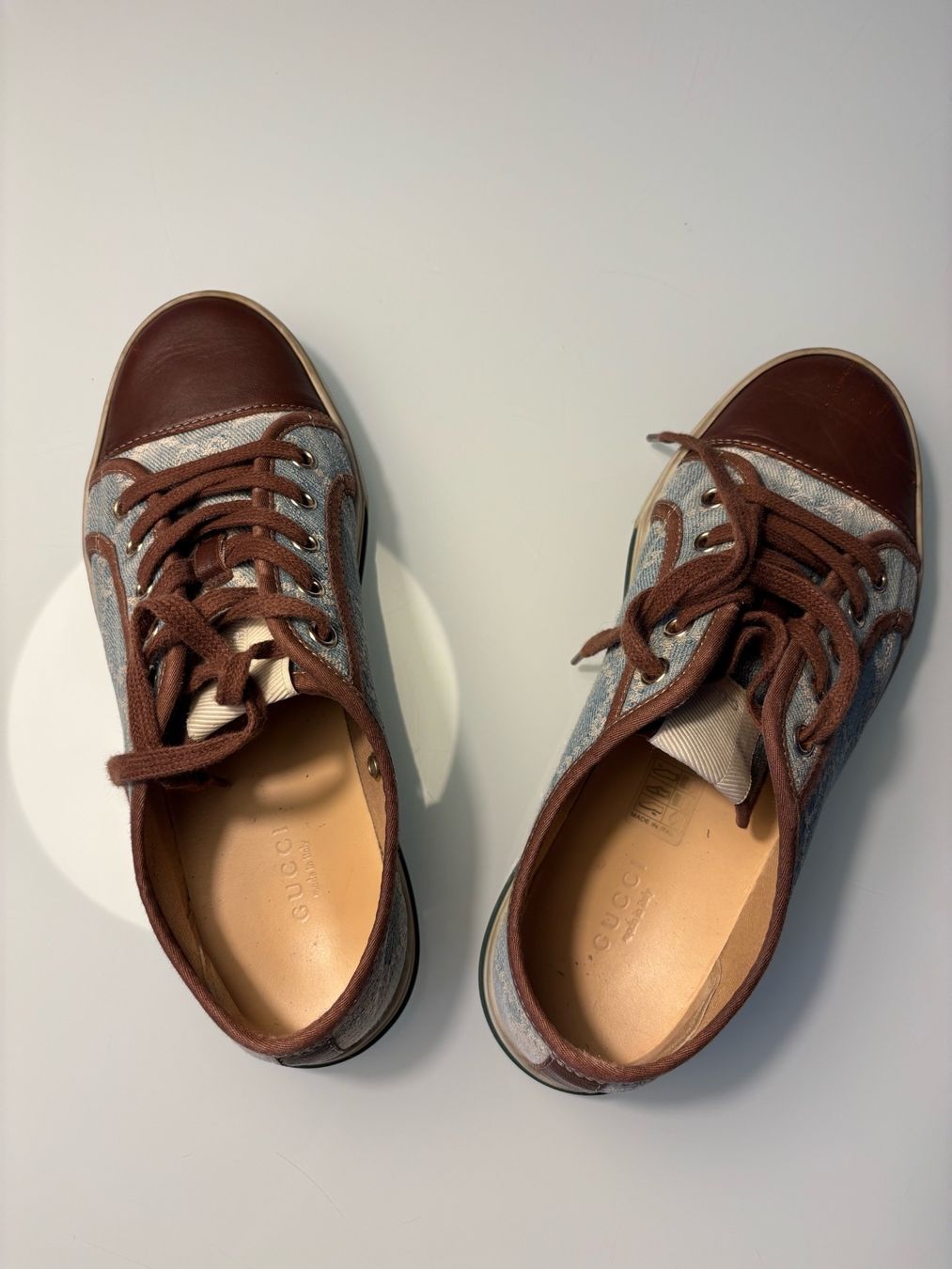 Scarpe da donna: Sneakers Gr.38,5 – Usato da Eglisau venduto da SAM240186 1