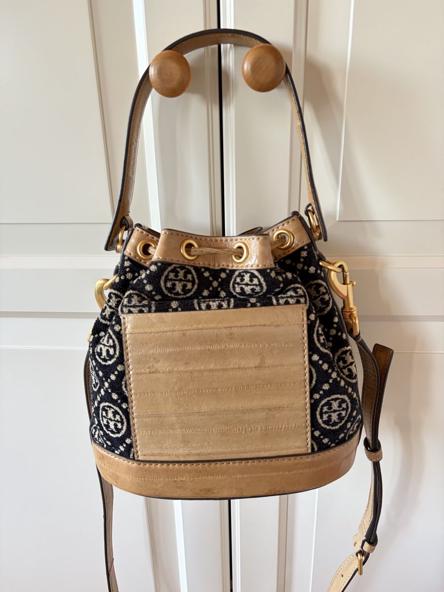 Tory Burch Taschen für Damen: Tory Burch Bucket Sling Bag – Gebraucht aus St.Josefen von lop_lh8d 3