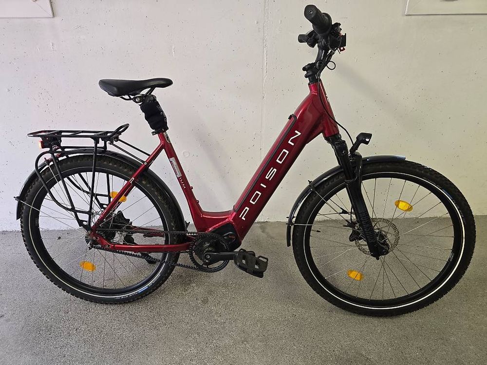 Neuwertiges Poison E-Bike Cadmium Wave in Dunkelrot (Gebraucht) in ...