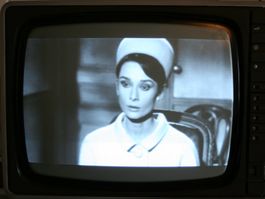 VINTAGE PHILIPS RÖHREN TV GERÄT FUNKTIONIERT + ANLEITUNG