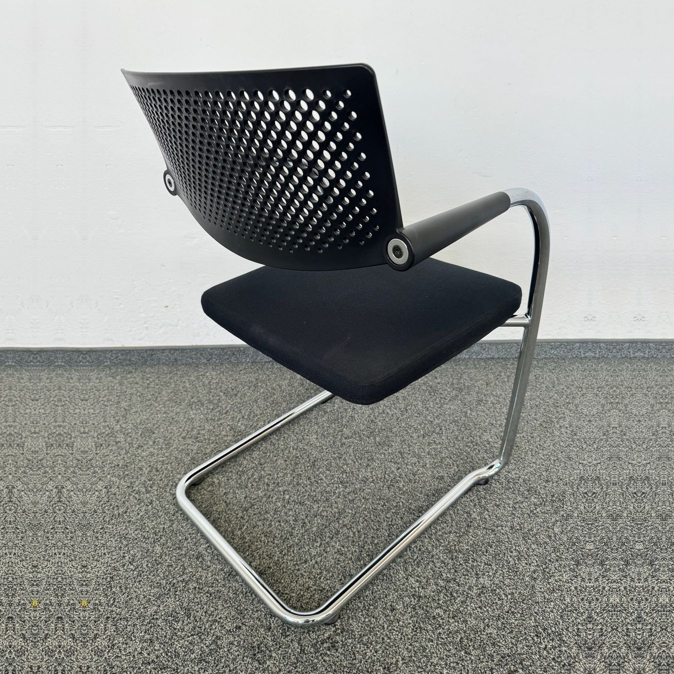 Vitra Sedie: Vitra Visavis 2 Freischwinger - stapelbar - Schwarz - mit – Usato da Schönenwerd venduto da mcofficeshop 3