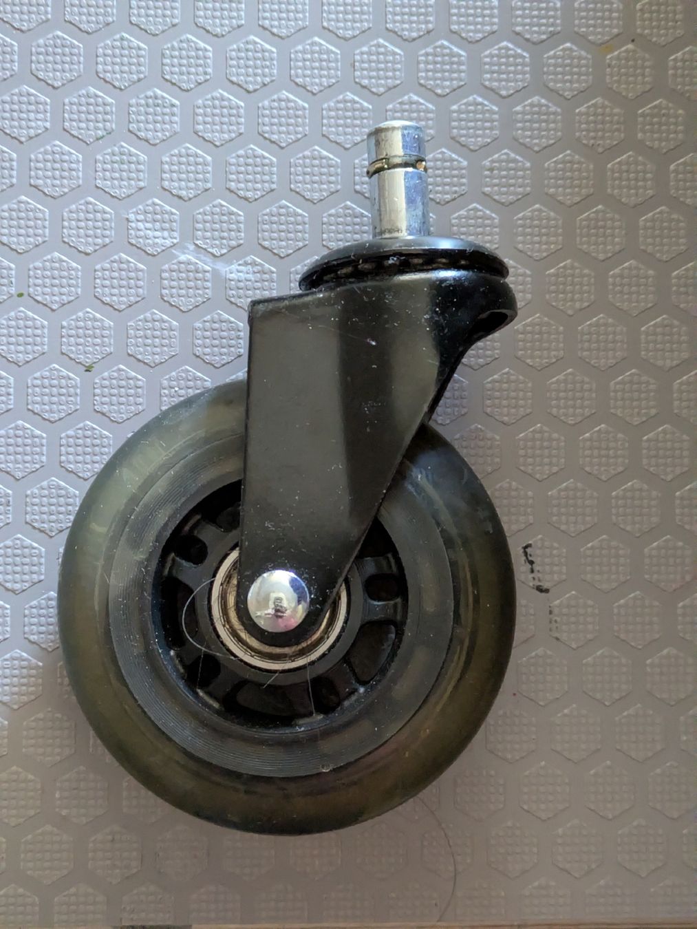 Altro per stoccaggio & trasporto: wheels for desk chair – Usato da Matran venduto da Taragor