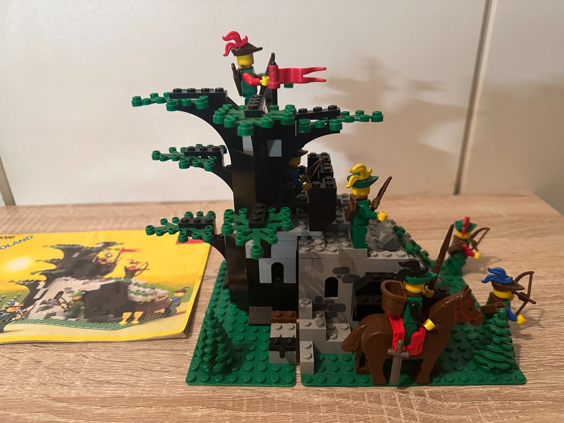 Lego Kit di costruzioni: LEGO Ritter 6066 Camouflaged Outpost – Usato da Basel venduto da Don-Angel 5