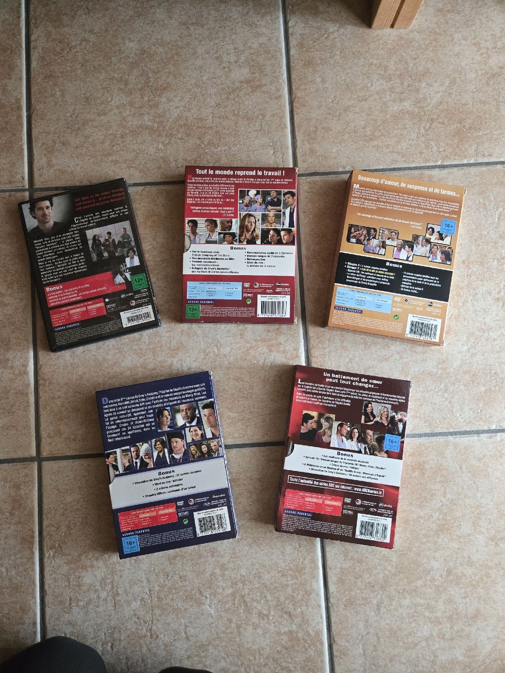 Tous les DVDs: Lot Dvd Grey's anatomy – D'occasion à Sion par Oonathoo 1