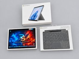 Surface Pro 9 i7 | 16 GB RAM | 256 GB SSD - 810 - OVP