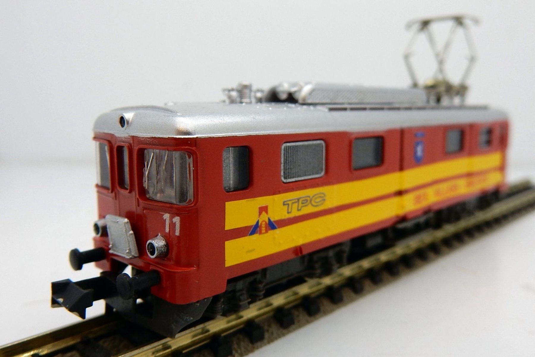 Kato Modellini di ferrovie: N  "BVB"   "Bex - Villars - Bretaye" - Motrice  De 4/4  - 11 – Usato da Locarno venduto da Gudrun2 6