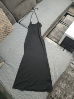 Elegantes, langes, schwarzes Kleid – perfekt für den Sommer