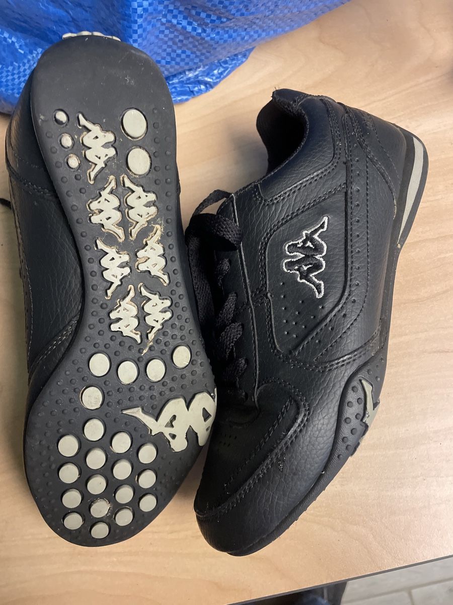 Kappa Scarpe da donna: Schwarze Kappa Sneaker Gr.37 – Usato da Obergerlafingen venduto da cabo4 2