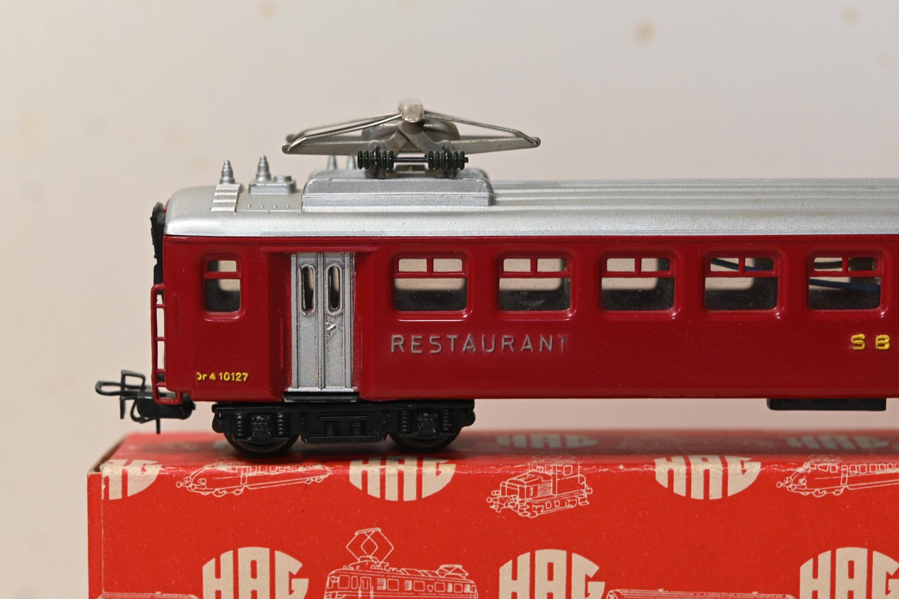 Hag Modellini di ferrovie: Restaurantwagen Hag HO/AC mit OVP – Usato da Laupen ZH venduto da Zmoewe 1
