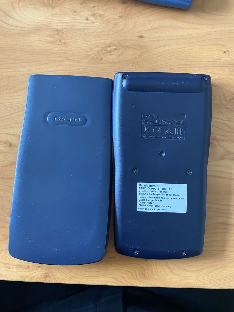 Casio Calculatrices: Casio Calculator - fx-82MS  – D'occasion à Zürich par zoe_9fnt 1