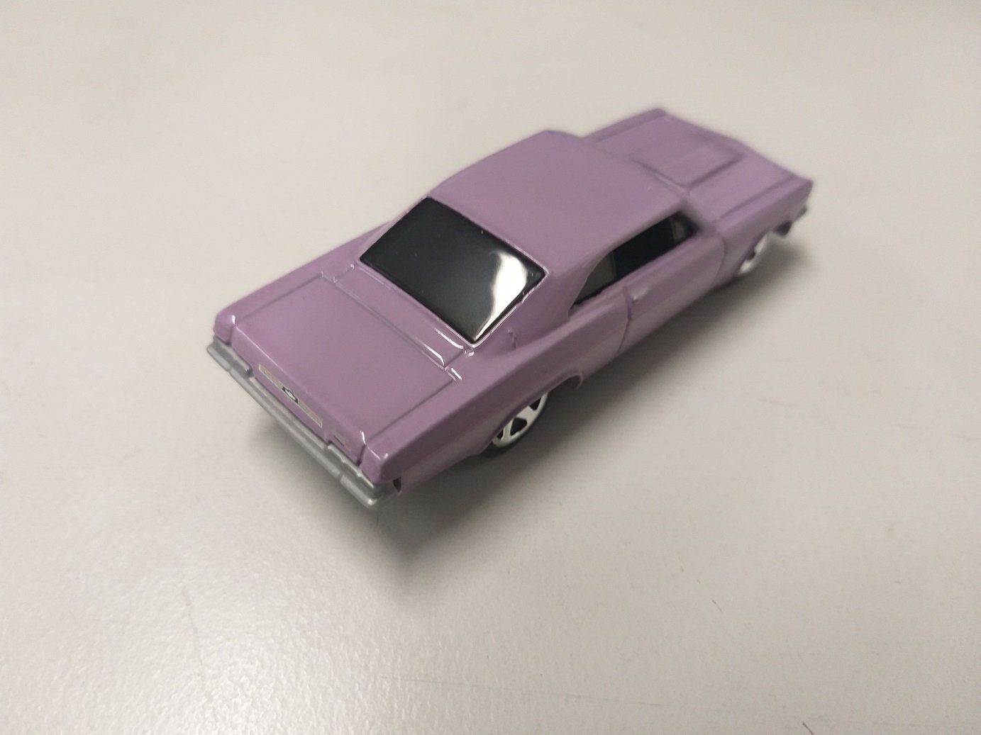 Chevrolet Modellini d'auto: Hot Wheels '66 Chevrolet Impala – Usato da Brugg AG venduto da Evilweevil 1