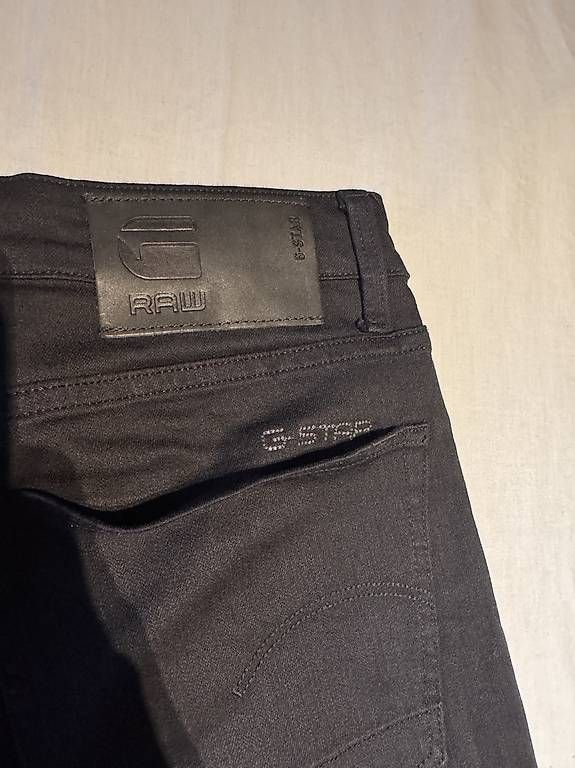 Jeans: Jeans Schwarz G-Star – Usato da Regensdorf venduto da Jazmyn307 3
