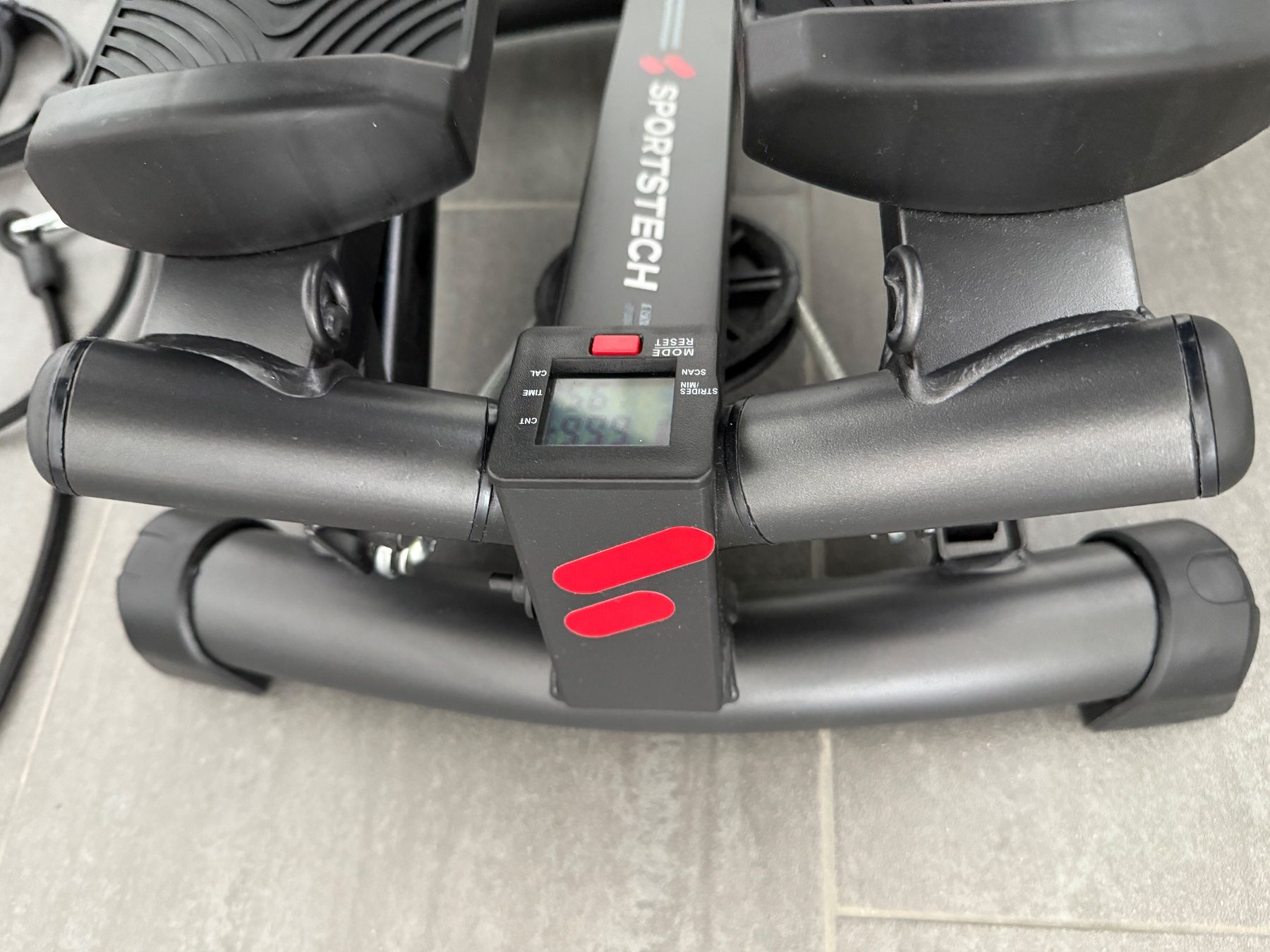 Hometrainer: Stepper STX300 Sportstech, Neuwertig – Usato da Wolfwil venduto da Inseider12 3