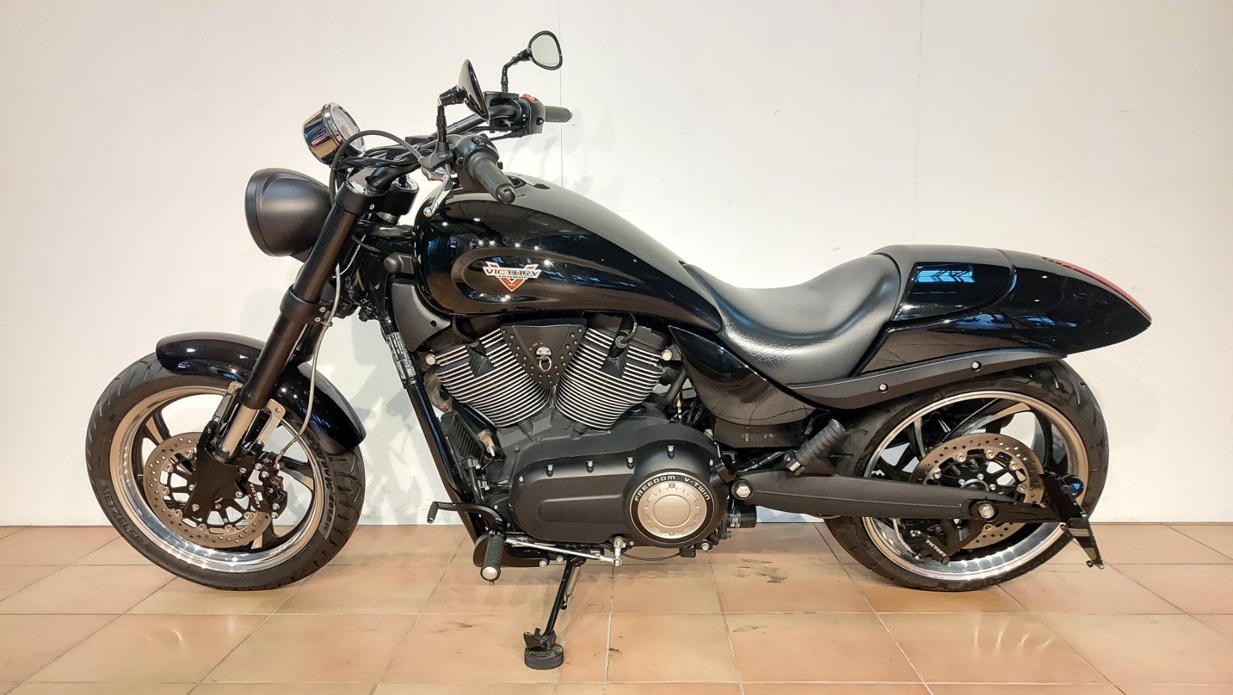 Victory Chopper: Victory Hammer 8Ball – Usato da Tägerschen venduto da Moto-Welt 1