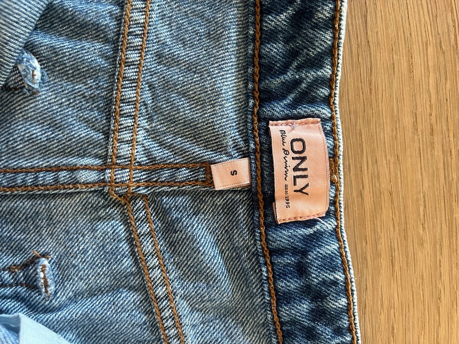 Only Jeans: Jeans Shorts ONLY – Gebraucht aus Laupen BE von lee_ym6v 3