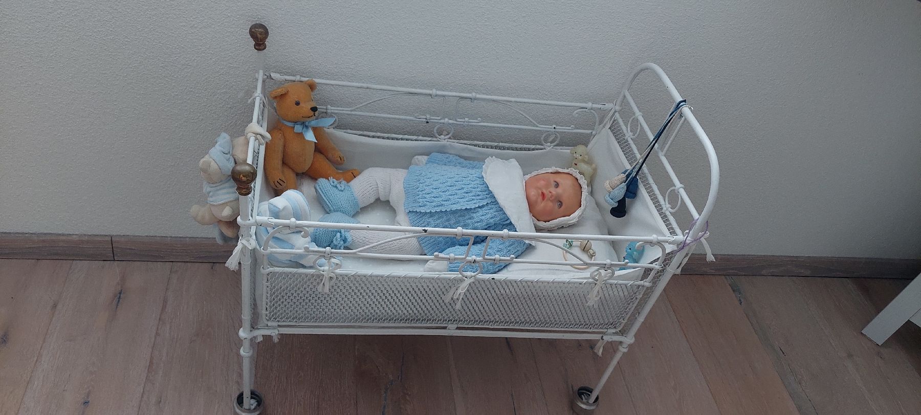 Bambole: Antikes Puppenbett – Usato da Muri AG venduto da nindo1