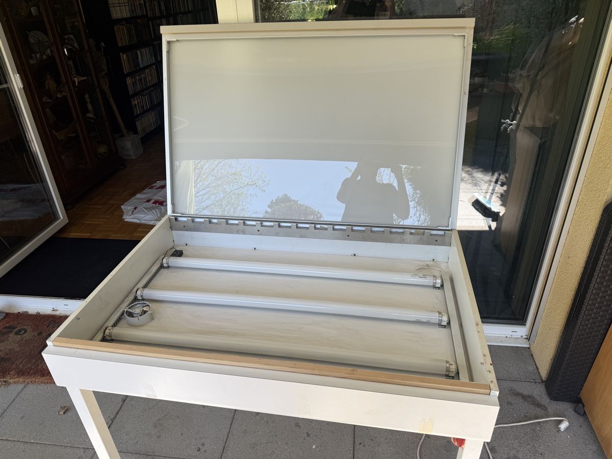 Tische: Table lumineuse, light box – Gebraucht aus Lausanne von Keloa 1